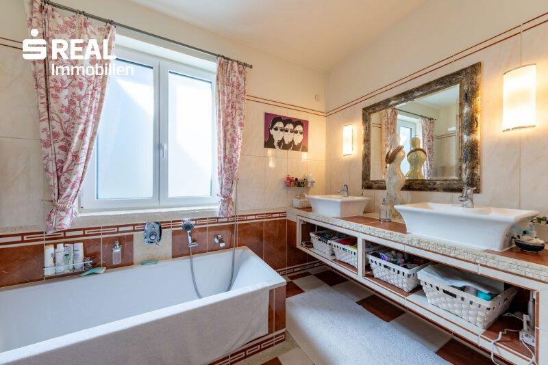 Badezimmer 1