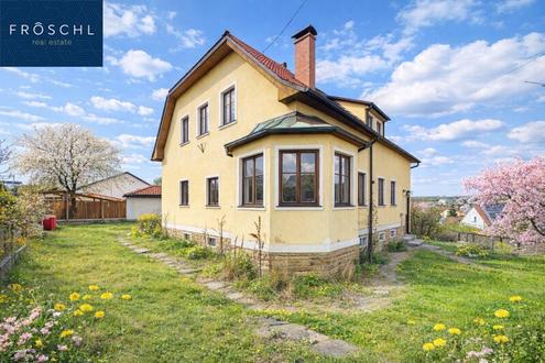 Gro�z�gige Liegenschaft in beliebter Zwettler Wohnsiedlung - Herrlicher Garten