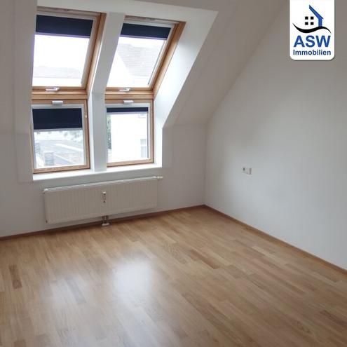 Wundersch�ne 2-Zimmerwohnung mit Balkon in Park-N�he