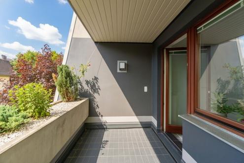 Entz�ckende 3-Zimmer-Wohnung mit Loggia, Parkplatz und Top-Infrastruktur