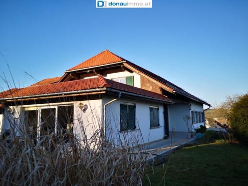 Land Villa in exklusiver und idyllischer Alleinlage
