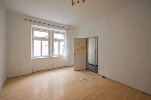 ++NEU++ Sanierungsbed�rftige 1-Zimmer Altbau-Wohnung, viel Potenzial! Augartenn�he!