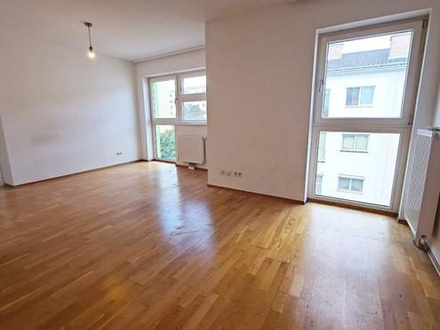 HARDTMUTHGASSE, UNBEFRISTET, 85 m2 Altbau, Wohnk�che, 3 Zimmer, Wannenbad, Parketten, WG-geeignet