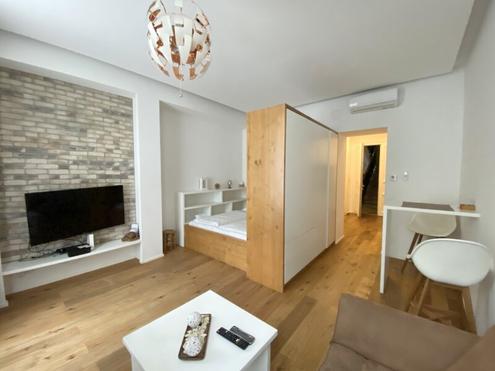 DOPPELPACK! 2 APARTMENTS, hochwertig SANIERT, U6 N�HE!
