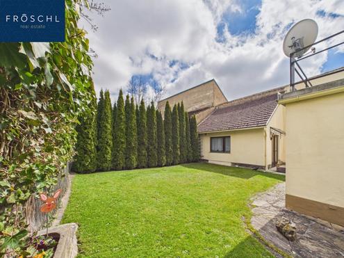 Historisches Wohnhaus mit gro�z�giger Nutzfl�che und privatem Garten im Herzen des Stadtzentrums
