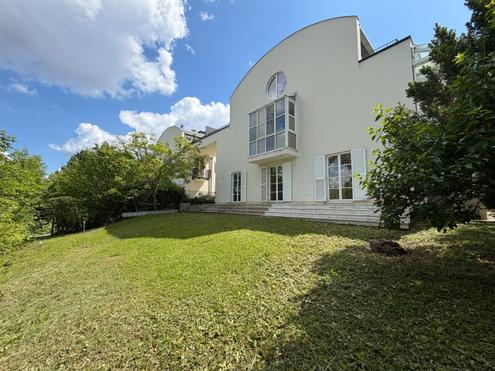 ERSTBEZUG NACH SANIERUNG: klimatisierte 3-Zimmer-Gartenwohnung mit 2 weiteren R�umen im Untergeschoss, privatem Garten & inkl. Garagenplatz in Ruhelage