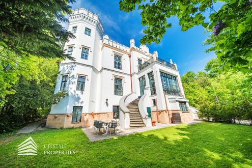 Luxuriöser 14- Zimmer Wohntraum mit Dachterrasse und Pool, Nähe Wilhelminenschloss