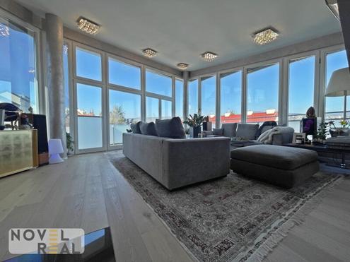 Vollm�blierter, exklusiver Dachterrassentraum mit atemberaubender Aussicht!