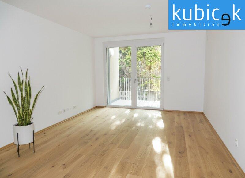 Wohnk�che mit Ausgang zum Balkon