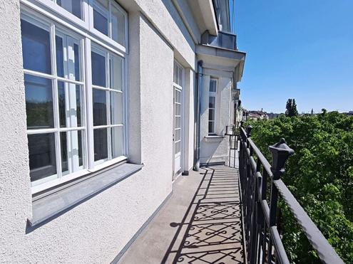 GR�NBLICK, Sch�ttelstra�e, 135 m2 Altbau mit 12 m2 Balkon/Loggia, 4 Zimmer, Wohnk�che, 2 B�der, Parketten, Fernblick, Prater-Cottage