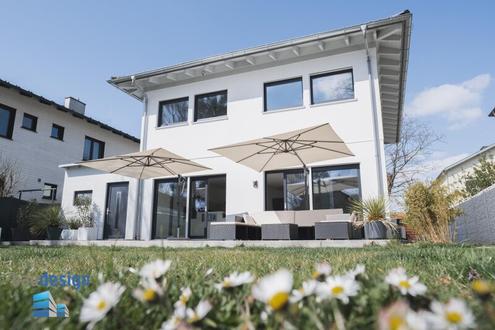 TOP Immobilie !! Modernes Einfamilienhaus im Zentrum von Korneuburg !!