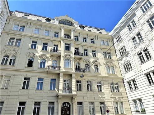 U1-NÄHE, MÖLLWALDPLATZ, 94 m2 Altbau, 3 Zimmer, Extraküche, 3er-WG-geeignet, Wannenbad, 1. Liftstock
