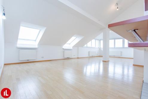 Loftartiges Wohnen im Dachgeschoss | gro�z�gige 2 Zimmer im 18. Bezirk