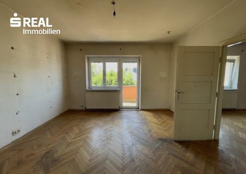 Sanierungsbed�rftige 3-Zimmer-Wohnung mit Balkon in Salzburg