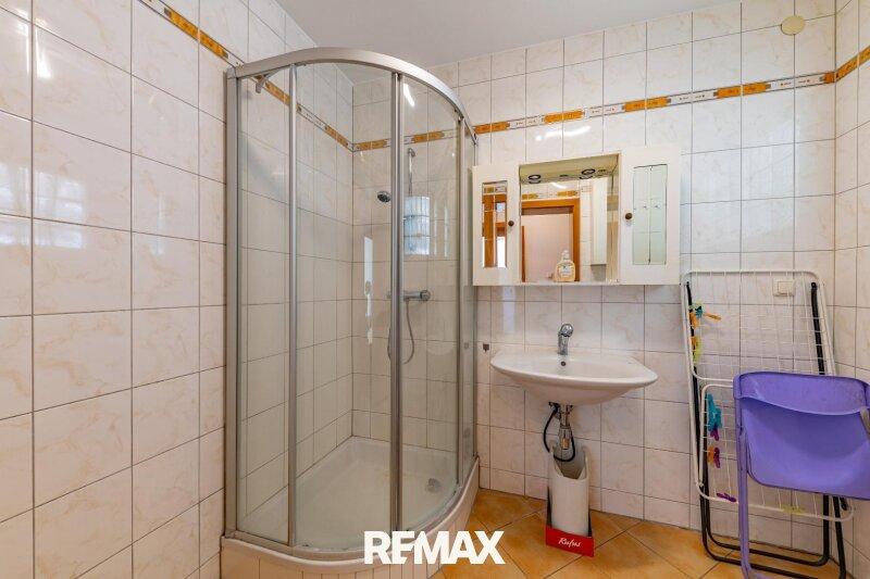Wohnung 1: Bad