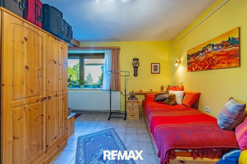 Schlafzimmer 3 2.OG