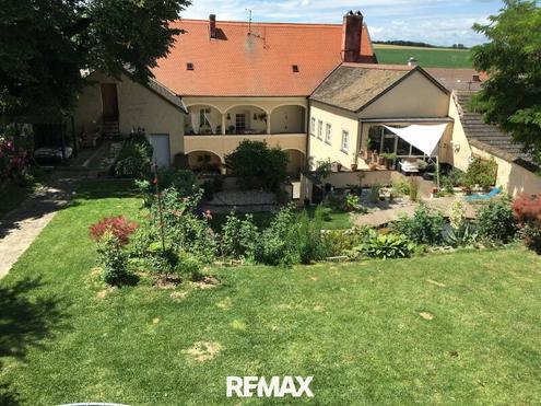 Historisches Renaissance-Anwesen mit einzigartiger Authentizit�t in Weyerburg!