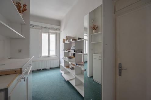 ++Mantler++ sanierungsbed�rftige 1-Zimmerwohnung in toller Lage!