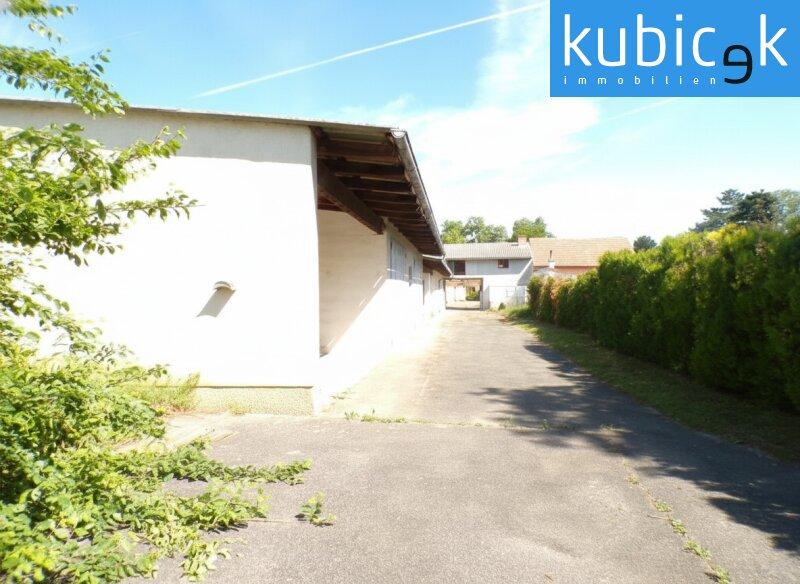 Innenhof mit Nebengeb�ude