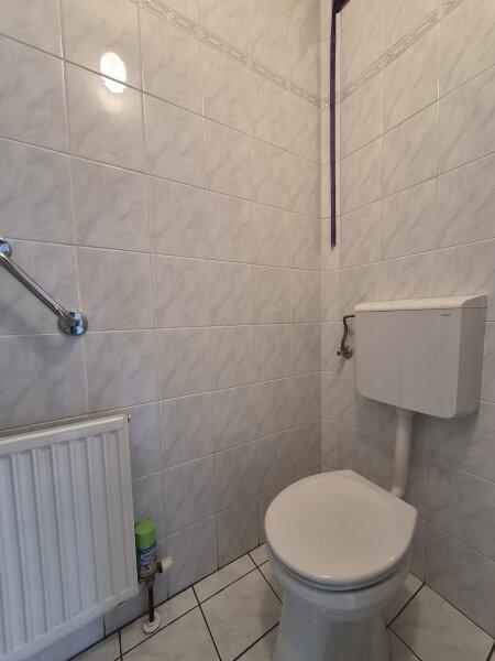 WC extra