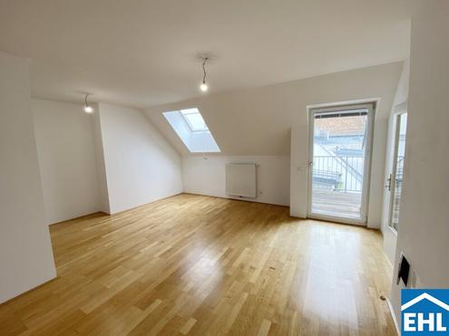 Sch�ne, gro�z�gige 2 Zimmer-Altbauwohnung im 7. Bezirk