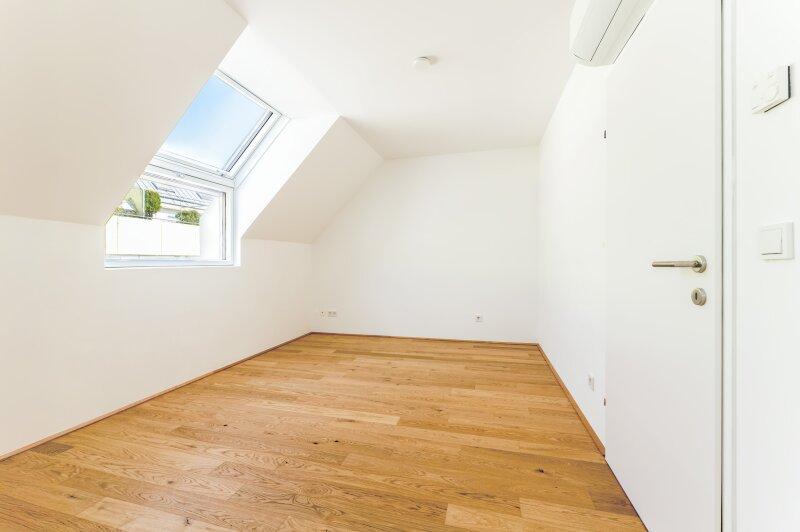 Schlafzimmer untere Wohnebene