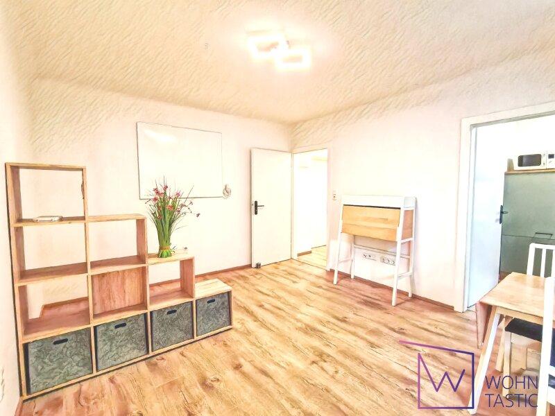 Zimmer - Blick Richtung Vorzimmer