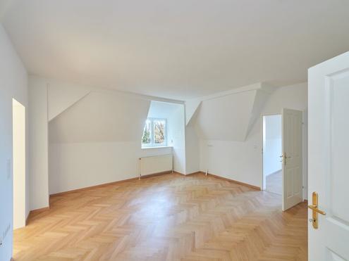 Naturnah wohnen nahe Lainzer Tiergarten - sanierte Dachgeschosswohnung