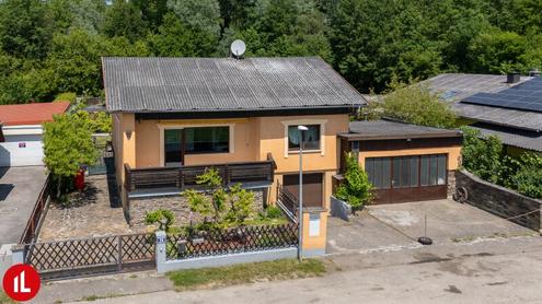 Bungalow mit traumhafter Gr�noase, Werkstatt und Wellnessbereich - Wohnen, Entspannen und Genie�en in bester Gr�nruhelage!