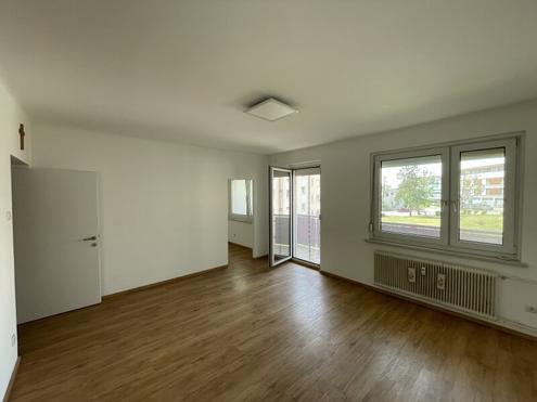 MODERNE 2-ZIMMER-WOHNUNG MIT GROSSER LOGGIA NÄHE ZENTRUM VON EISENSTADT - KFZ-STELLPLATZ!