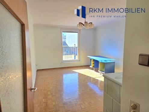 Sanierungsbed�rftige 3-Zimmer-Wohnung, 64m�, 4. Etage