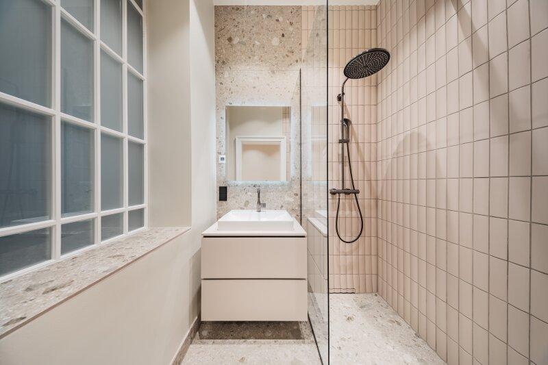 Bad mit Dusche