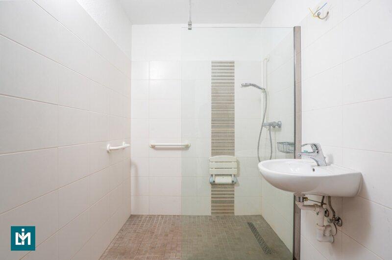 Badezimmer UG.