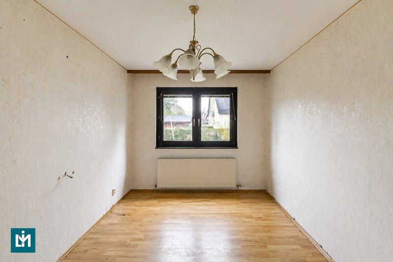 Schlafzimmer (N) UG.