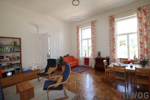 **Altbau**5-Zimmer**unbefristeter Mietvertrag** Frequentierte Lage**3.9m Raumh�he
