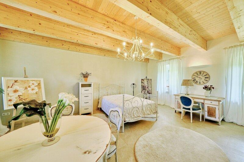 gro�es Zimmer