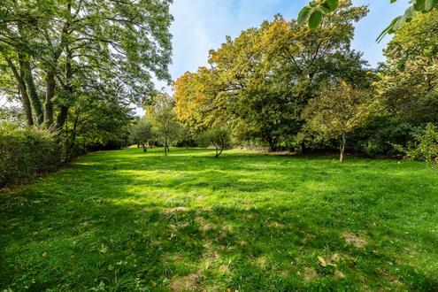 Exklusive Villa in begehrter Lage | Grundst�cksfl�che ca. 3.718m2