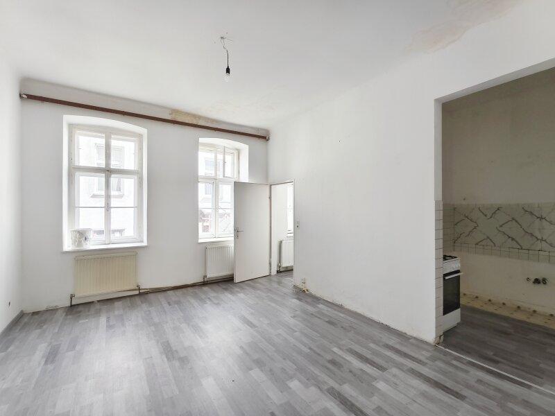 Wohn-/Esszimmer mit Blick zum K�chenbereich und Vorraum