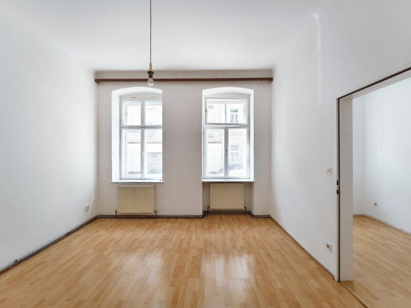 Schlafzimmer mit Blick ins Kabinett