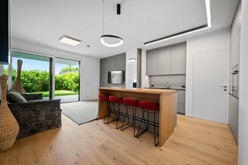 Exklusives Wohnen im Grünen - Möblierte Wohnung mit Terrasse und Garten und Gemeinschaftspool