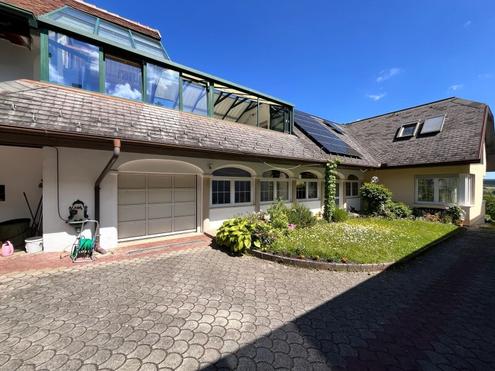 Stilvolles Einfamilienhaus in idyllischer ruhiger Lage in Gro�petersdorf