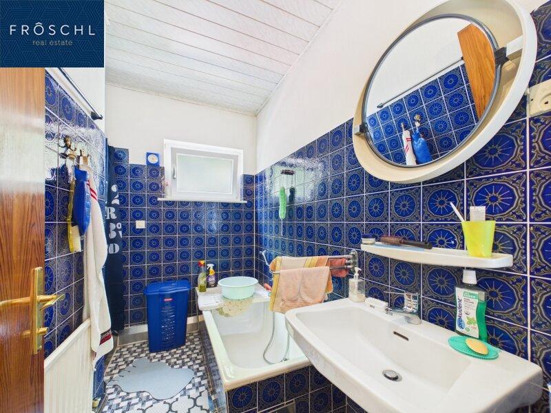 Baderzimmer im oberen Wohnbereich