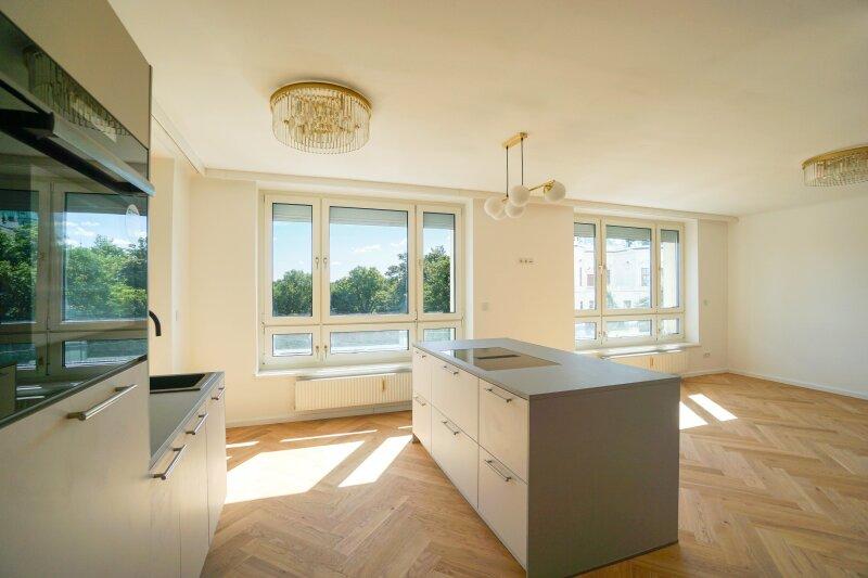 Wohnk�che mit Schloss Belvedere - Blick