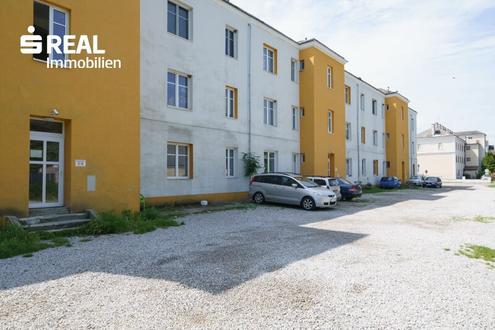 Leistbare Eigentumswohnung mit zwei Stellpl�tzen und Gestaltungspotenzial