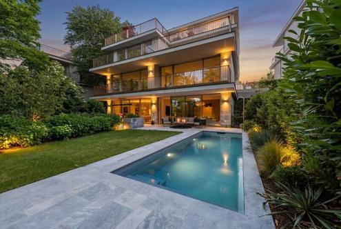 CHIPPERFIELD APARTMENT: Exklusive Gartenresidenz mit Pool