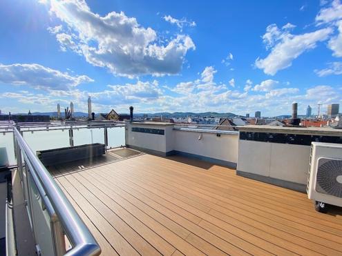 2 TERRASSEN!! 4 ZIMMER, ZENTRALE LAGE mit FERNBLICK!!