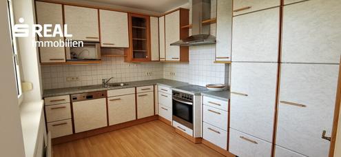 Top Lage - 4-Zimmer-Wohnung mit Loggia, Klimaanlage und Schwedenofen - unmittelbar beim Schulzentrum, Bahnhof und Stadtzentrum!