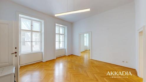 Altbau am Karlsplatz - geeignet als Wohnung oder Praxis