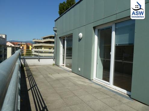 Viel Platz auf 87 m²! 3 - Zimmer Wohnung unweit Zentrum mit großer 21 m² Terrasse.