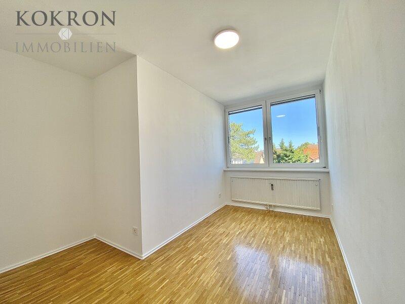 eines der Schlaf/Arbeitszimmer